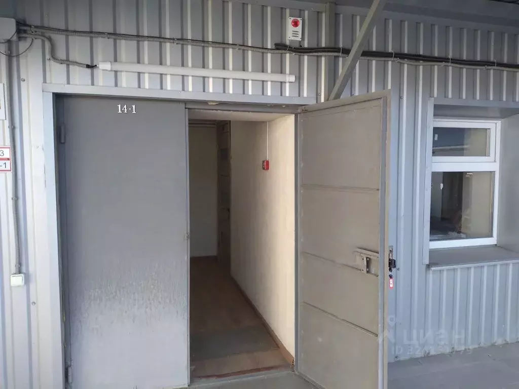 Склад в Крым, Симферополь ул. Калинина, 59 (40 м) - Фото 1