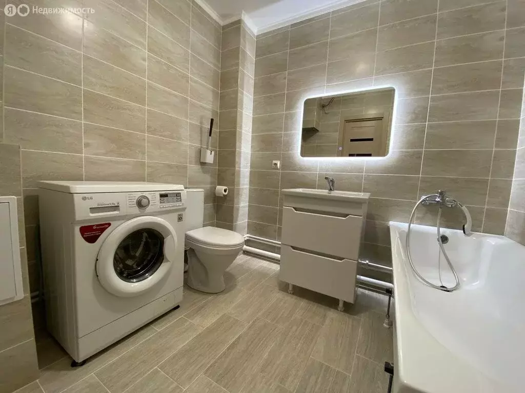 1-комнатная квартира: Тюмень, улица Валентины Трофимовой, 12 (40 м) - Фото 1