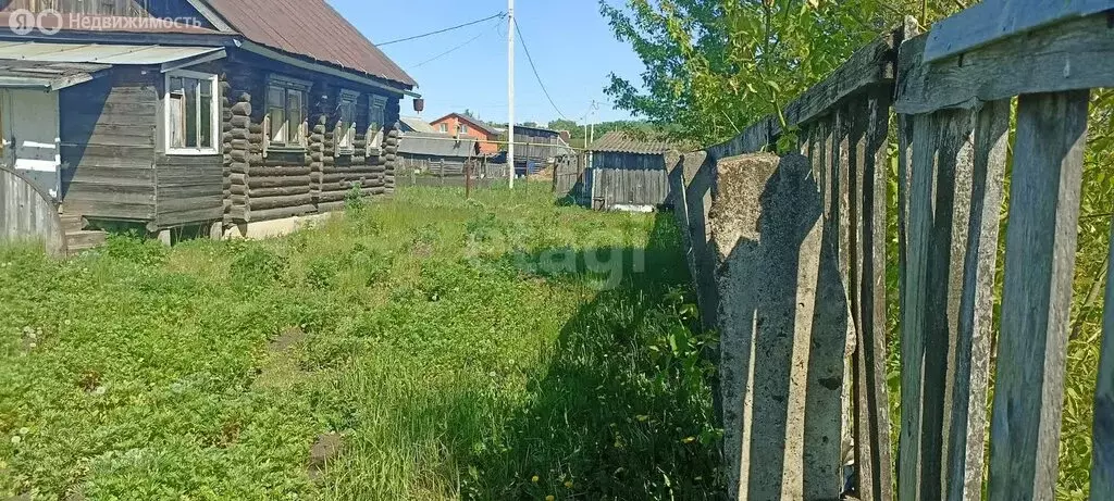 Дом в Ульяновская область, Вешкаймское городское поселение, село ... - Фото 1