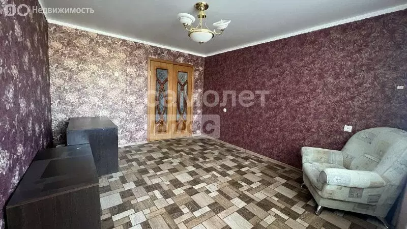 3-комнатная квартира: Стерлитамак, микрорайон Солнечный, улица Караная ... - Фото 2