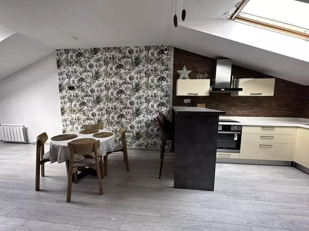 1-к кв. Тюменская область, Тюмень Минская ул., 65к1 (93.8 м) - Фото 1