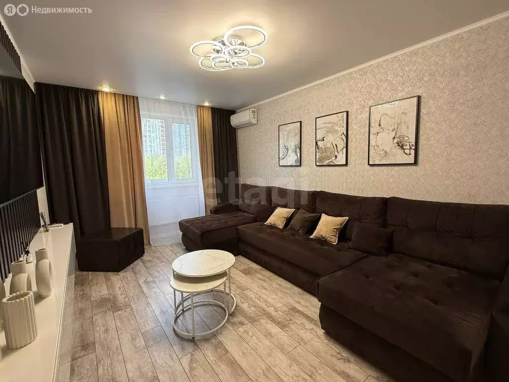 3-комнатная квартира: Энгельс, Красноармейская улица, 88А (81.6 м) - Фото 0