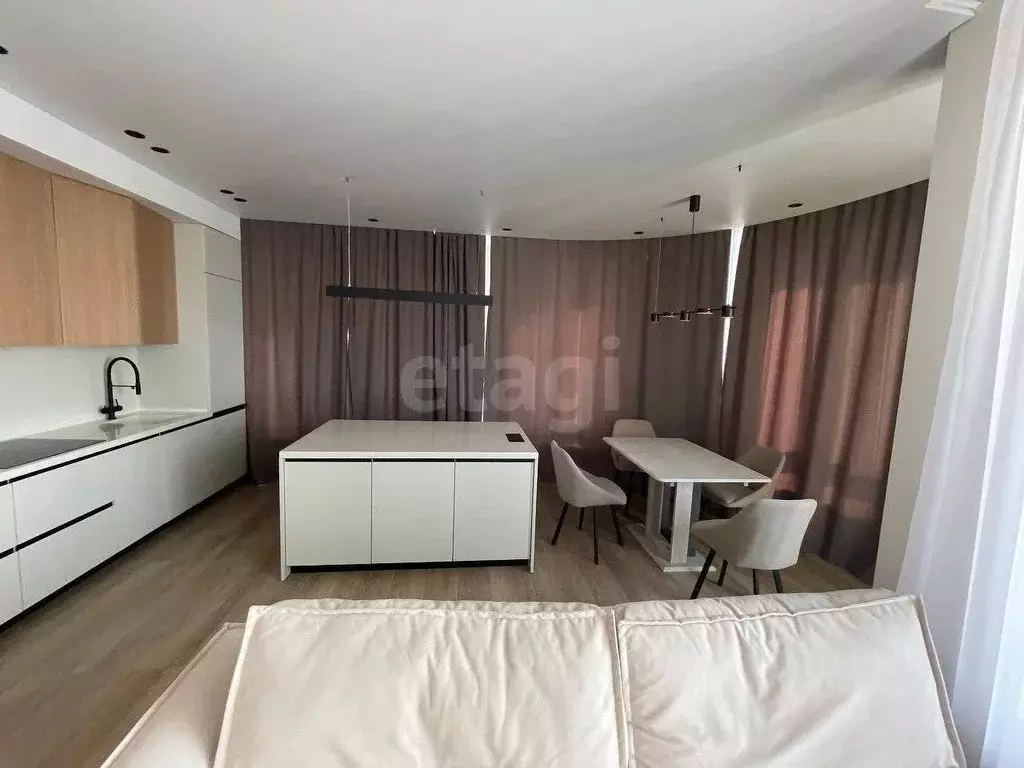 2-к кв. Татарстан, Казань ул. Алексея Козина, 2 (55.8 м) - Фото 1