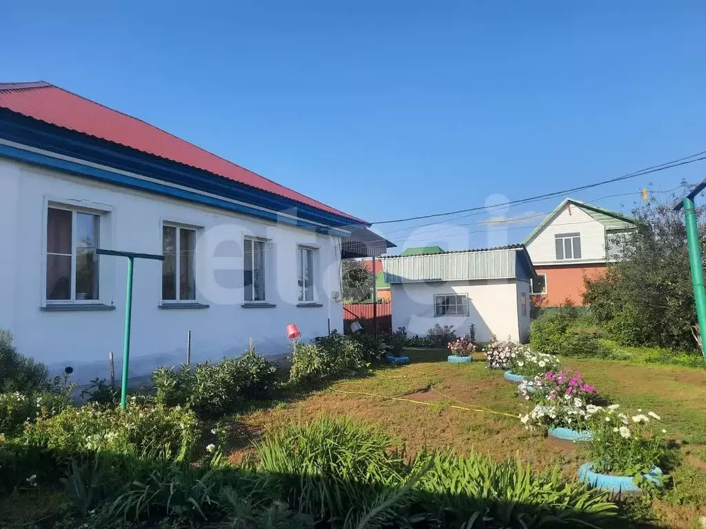 Дом в Алтайский край, Бийский район, с. Енисейское ул. Братьев ... - Фото 0