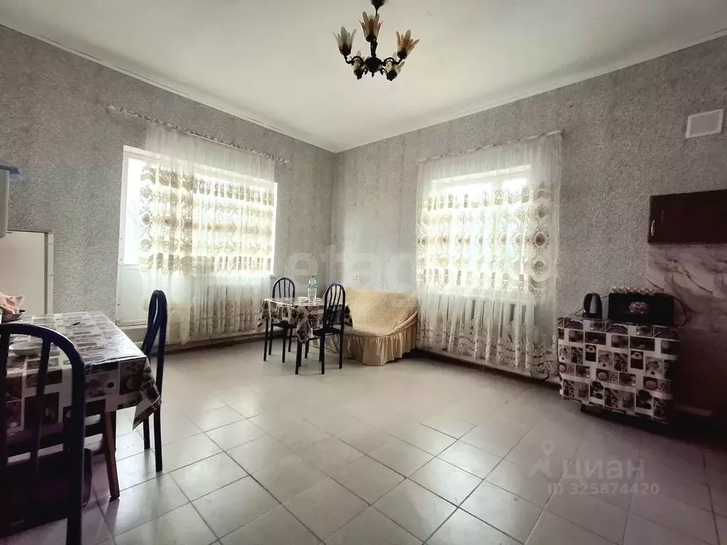 Дом в Ставропольский край, Ставрополь ул. Трунова, 4 (500 м) - Фото 1