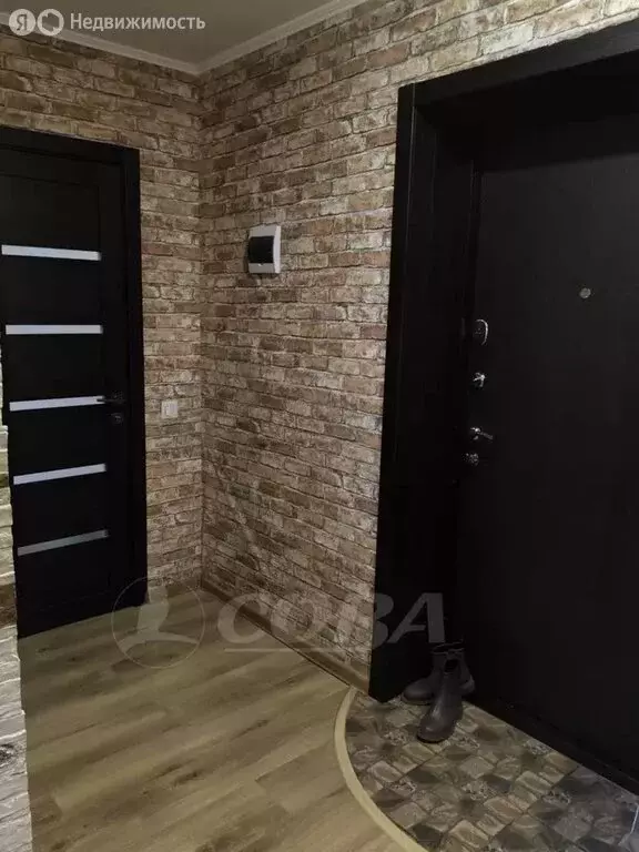 1-комнатная квартира: Тюмень, улица Пермякова, 79 (50 м) - Фото 1