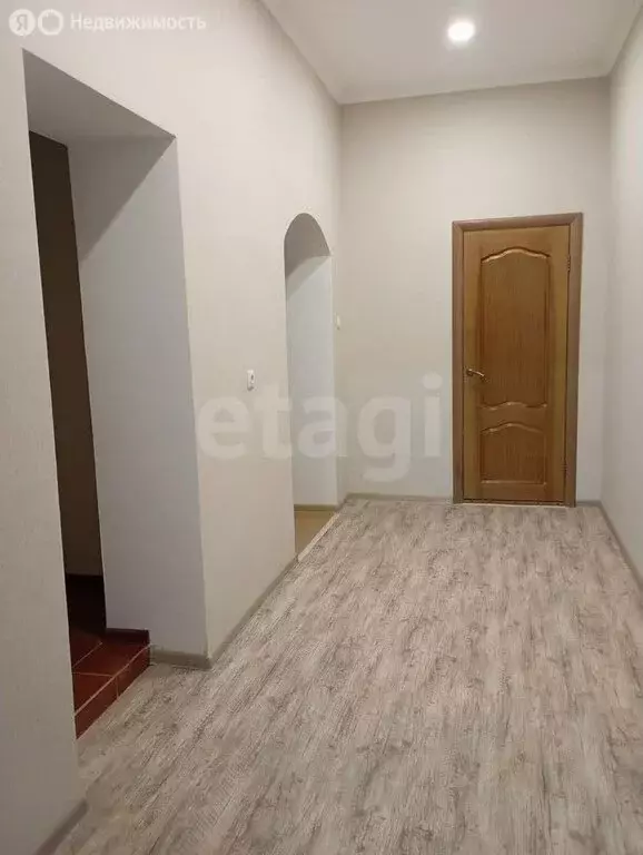 2-комнатная квартира: Старый Оскол, улица Хмелёва, 26А (44.1 м) - Фото 2