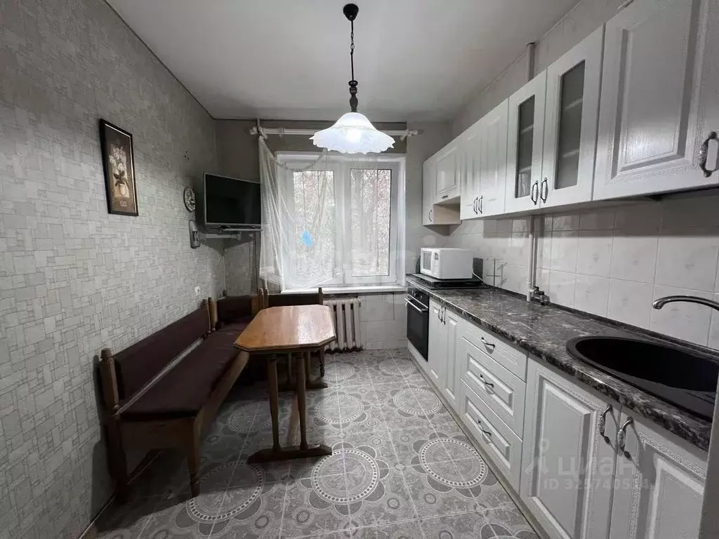 3-к кв. Крым, Симферополь ул. 60 лет Октября (62.5 м) - Фото 1