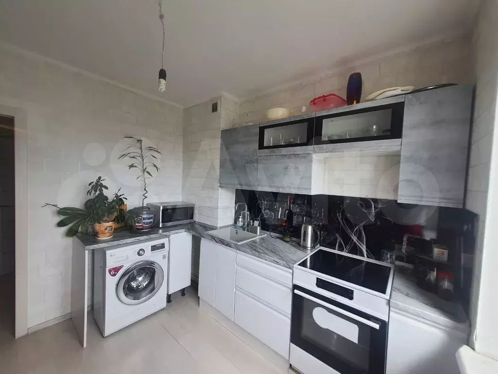 1-к. квартира, 41 м, 8/10 эт. - Фото 0