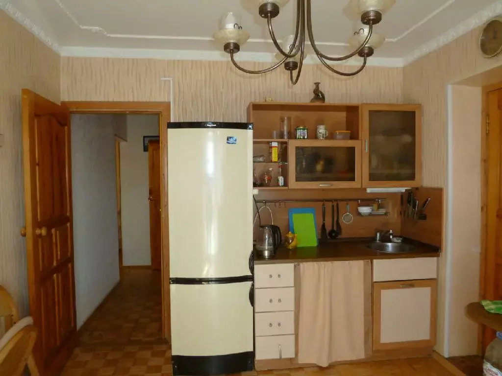 Продается 4-комнатная квартира - Фото 1