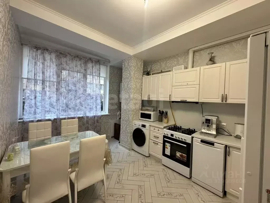 2-к кв. Крым, Симферополь ул. Тренева (63.3 м) - Фото 1