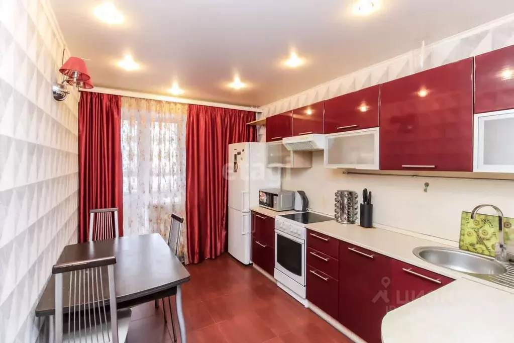 1-к кв. Тюменская область, Тюмень ул. Ю.-Р.Г. Эрвье, 16к1 (34.4 м) - Фото 1