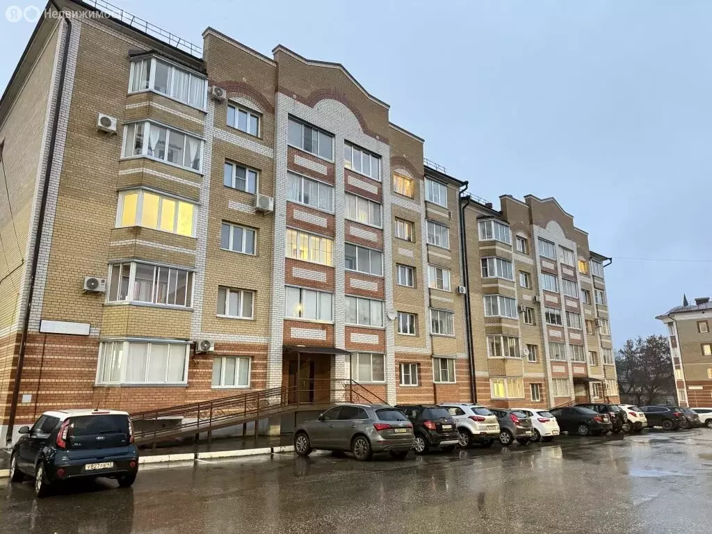 3-комнатная квартира: Киров, Казанская улица, 66Б (96.8 м) - Фото 1