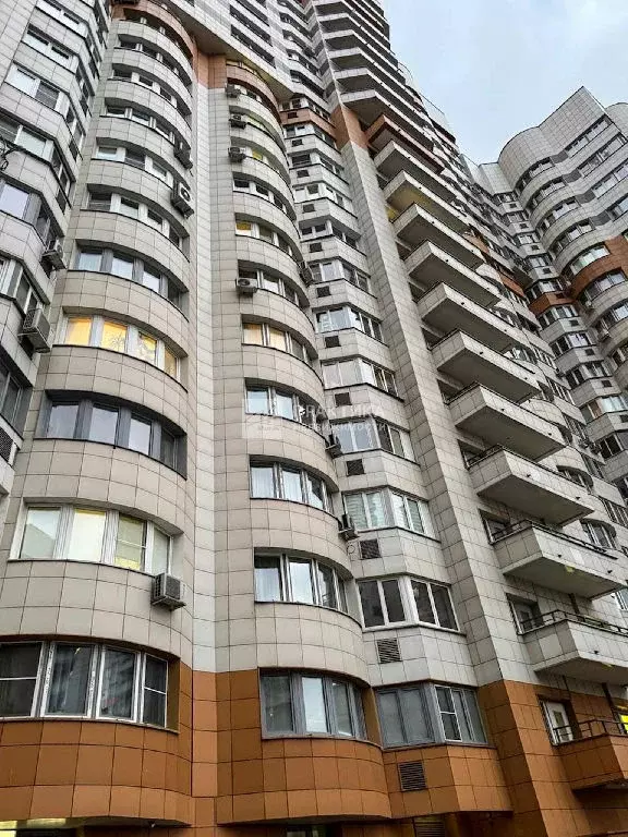 Продается 3-комнатная квартира - Фото 1