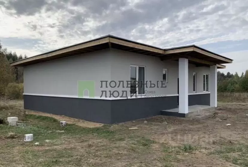Дом в Тверская область, Калининский муниципальный округ, д. Раслово  ... - Фото 1