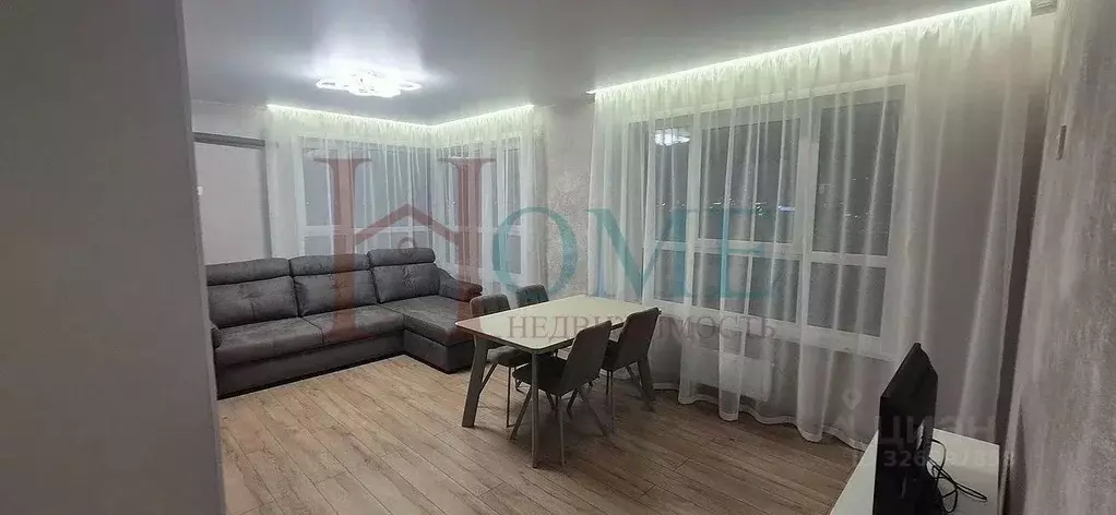 3-к кв. Новосибирская область, Новосибирск ул. Ясный Берег, 27 (68.0 ... - Фото 1