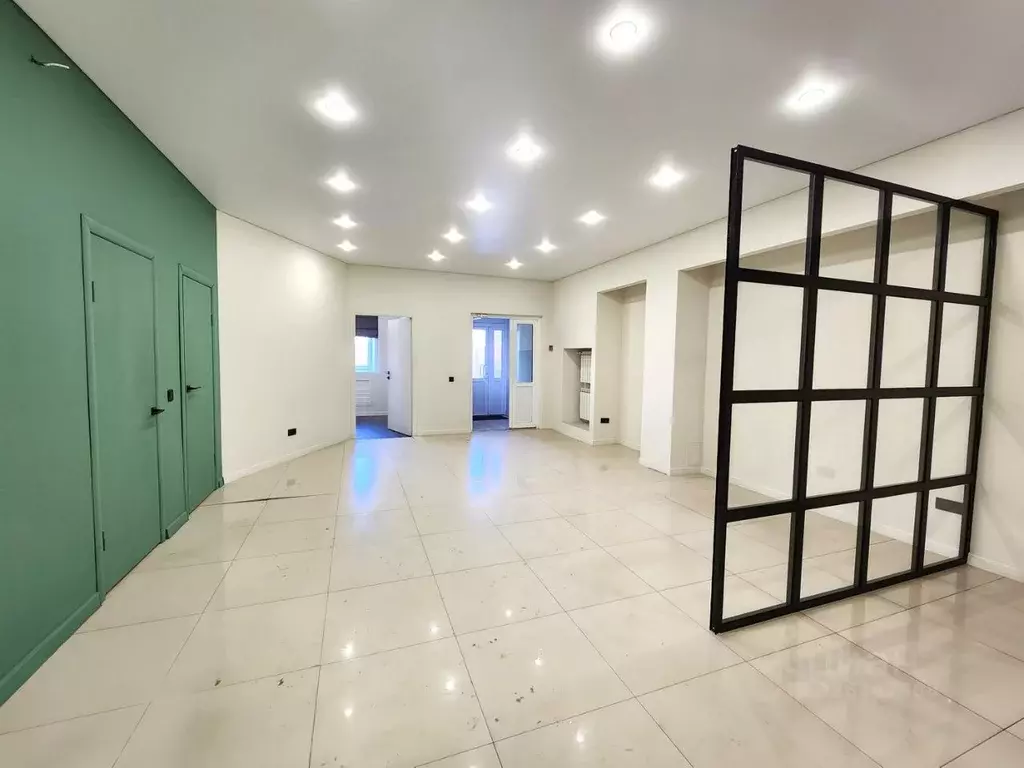 Помещение свободного назначения в Красноярский край, Красноярск ул. ... - Фото 1