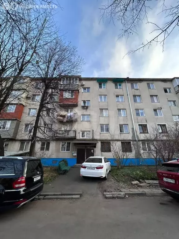 3-комнатная квартира: Владикавказ, Кырджалийская улица, 27 (80 м) - Фото 1