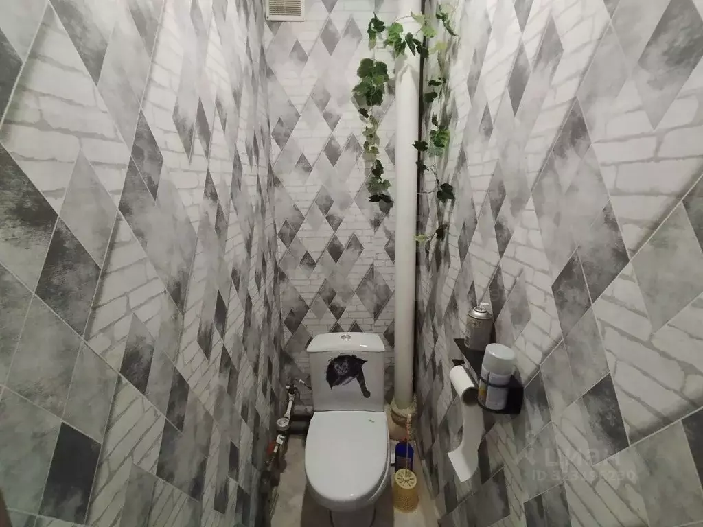 2-к кв. Новгородская область, Боровичи Школьный бул., 37 (41.6 м) - Фото 0