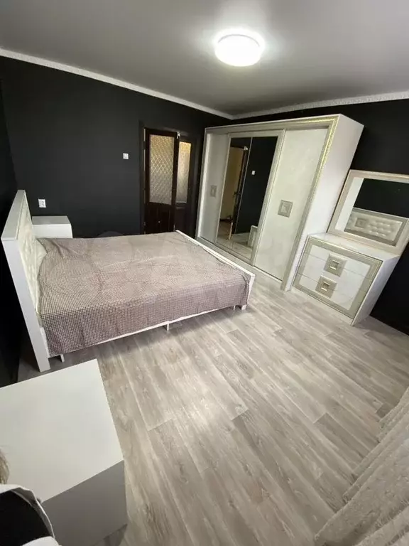 2-к. квартира, 54 м, 5/5 эт. - Фото 0