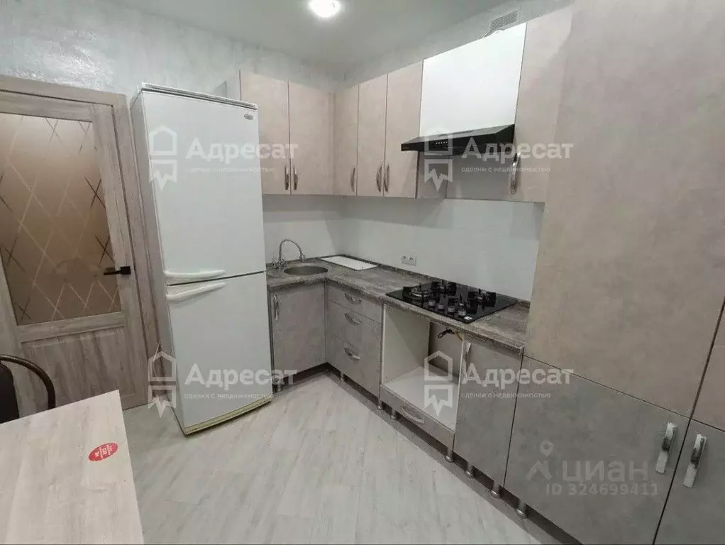 2-к кв. Волгоградская область, Волгоград ул. 70-летия Победы, 18 (48.0 ... - Фото 1