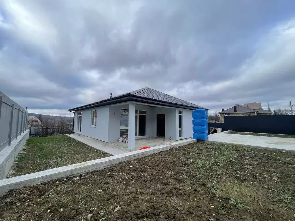 Дом в Севастополь с. Орлиное, ул. Тенистая, 9 (117 м) - Фото 1