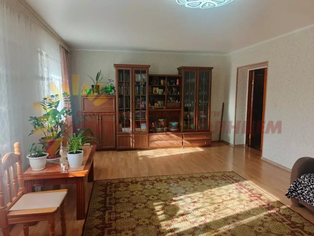 Дом в Краснодарский край, Ейск Харьковская ул. (245 м) - Фото 1