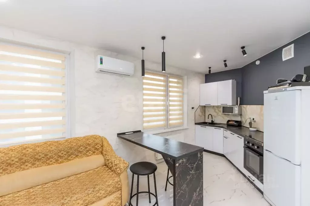 2-к кв. Тюменская область, Тюмень Ставропольская ул., 160/1 (56.4 м) - Фото 1