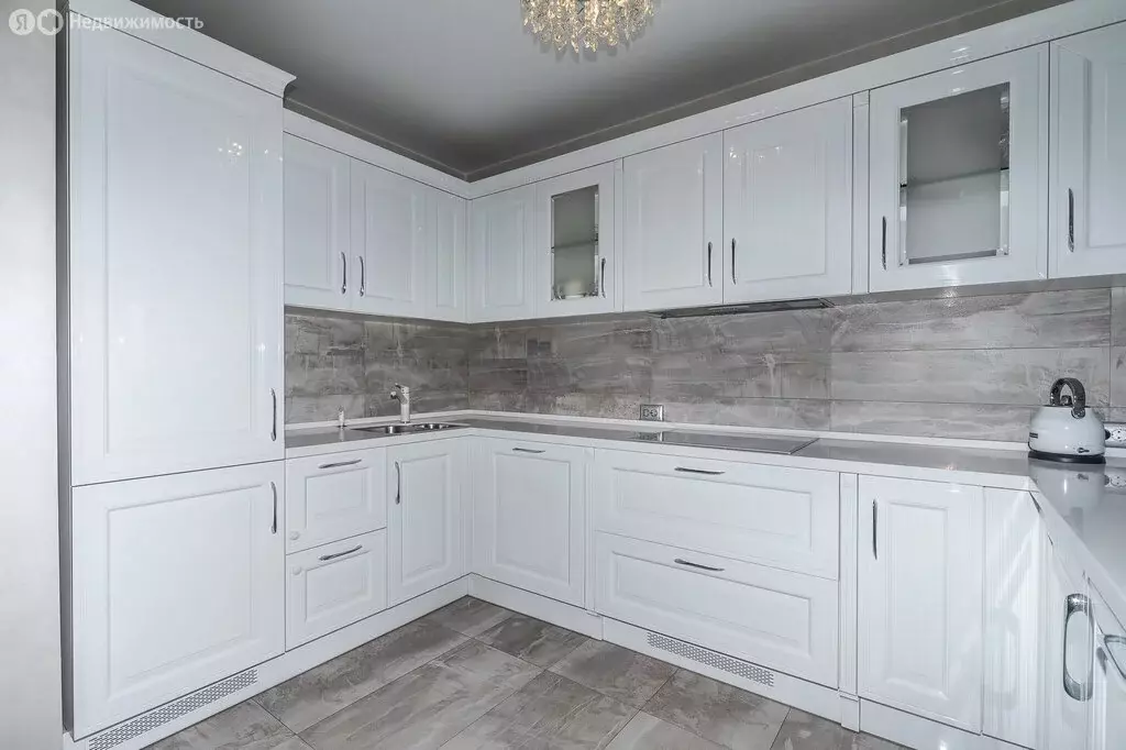 3-комнатная квартира: Иркутск, Красноказачья улица, 10Б (68.3 м) - Фото 1