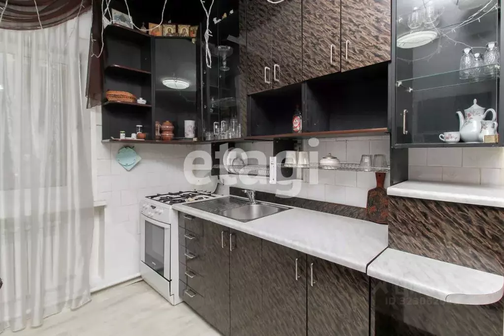 3-к кв. Красноярский край, Красноярск ул. Глинки, 28а (61.9 м) - Фото 1