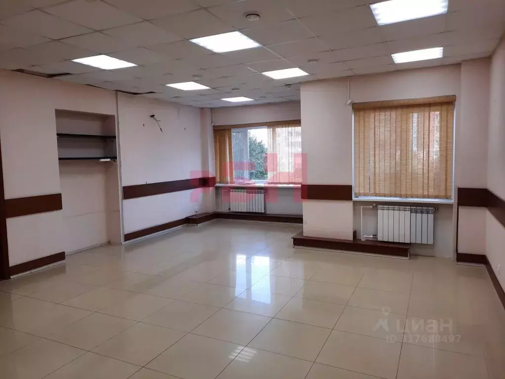 Офис в Тюменская область, Тюмень Тюменский-1 мкр, ул. Николая ... - Фото 1