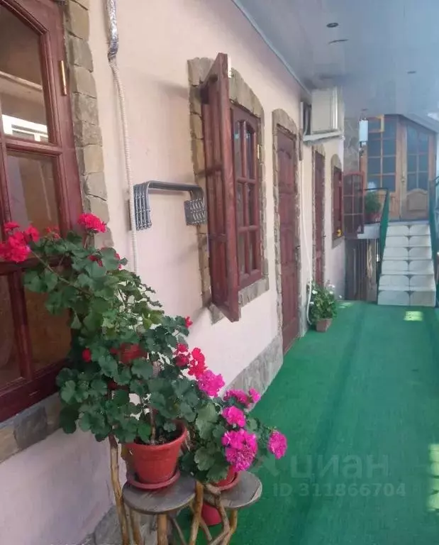 Комната Краснодарский край, Сочи Адлер жилрайон, ул. Герцена, 15 - Фото 1