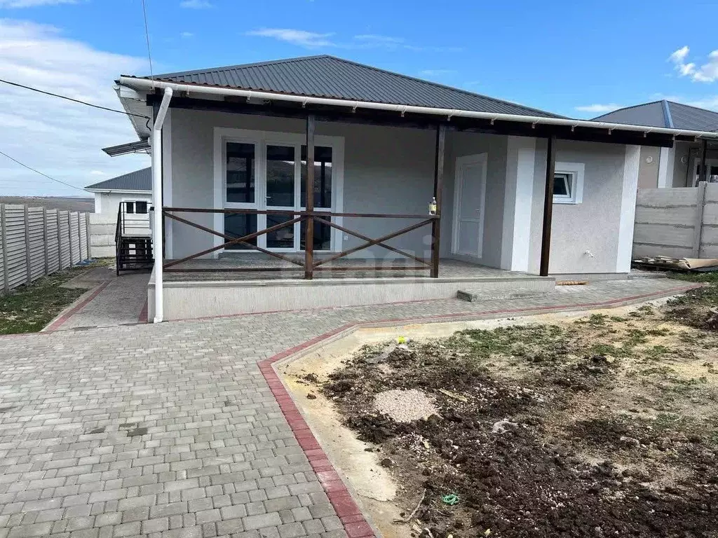 Дом в Крым, Симферопольский район, с. Урожайное ул. 8 Марта (125 м) - Фото 1