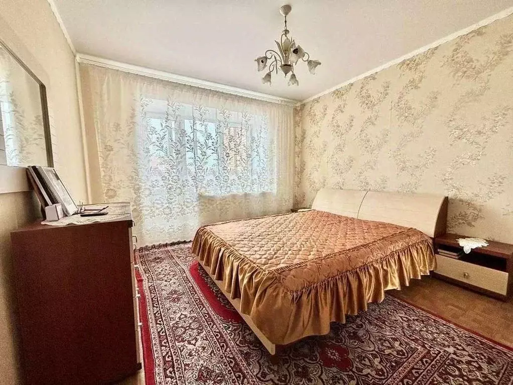2-к кв. Белгородская область, Старый Оскол Восточный мкр, 49 (70.0 м) - Фото 0