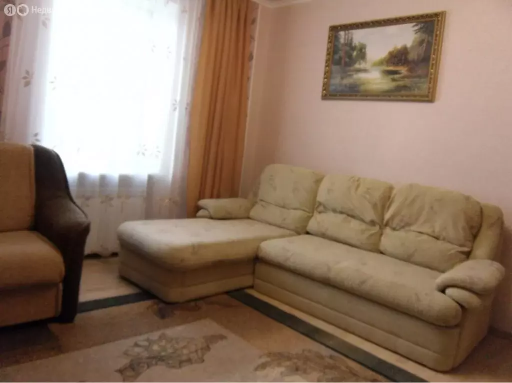 3-комнатная квартира: Евпатория, улица Революции, 25 (60 м) - Фото 1