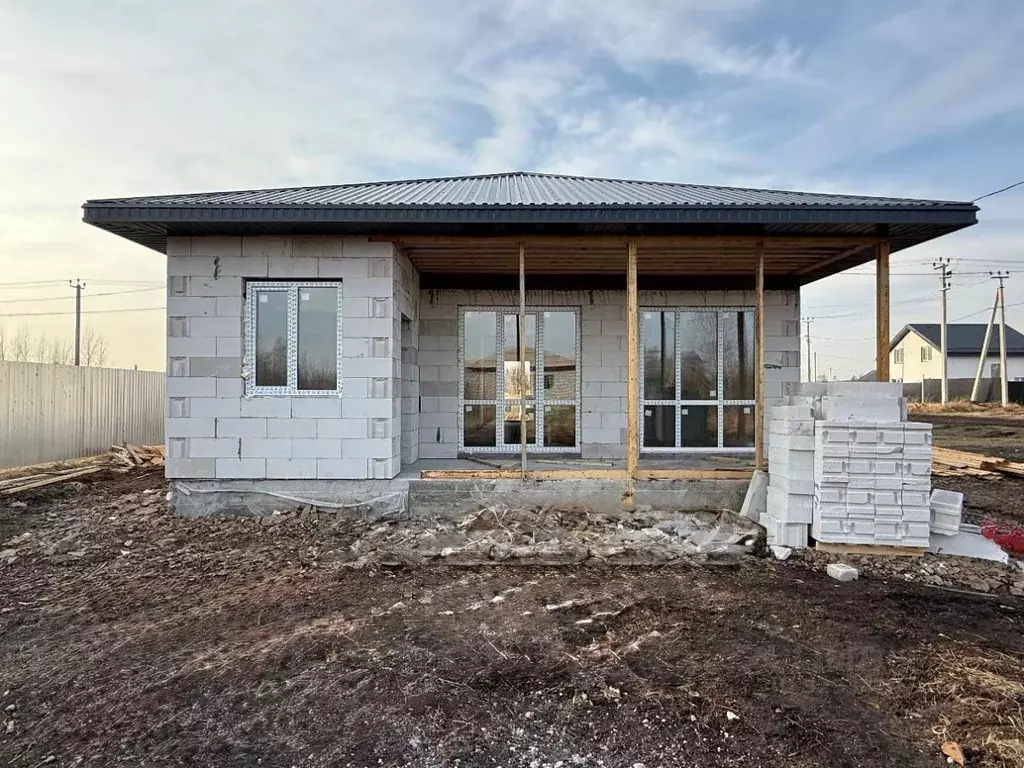 Дом в Челябинская область, Красноармейский муниципальный округ, пос. ... - Фото 1