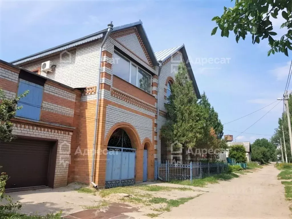 Дом в Волгоградская область, Волгоград Мелиоративная ул. (272 м) - Фото 0
