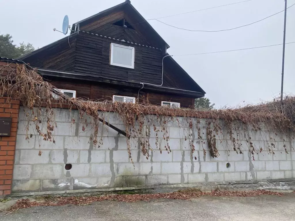 Дом в Свердловская область, Екатеринбург пер. Разъездный, 1кА (200 м) - Фото 2