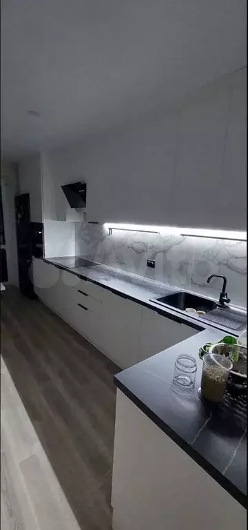 3-к. квартира, 86 м, 3/9 эт. - Фото 0