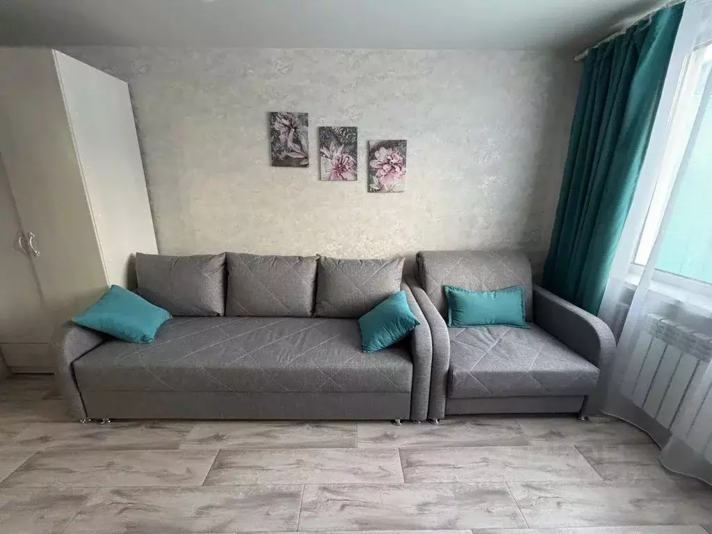 2-к кв. Алтай, Горно-Алтайск Алтайская ул., 20 (50.0 м) - Фото 2
