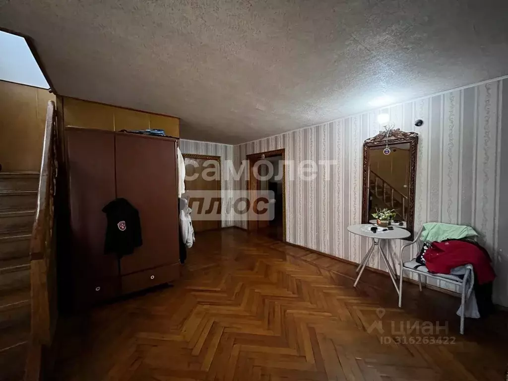 Дом в Краснодарский край, Апшеронск ул. Димитрова (224 м) - Фото 1