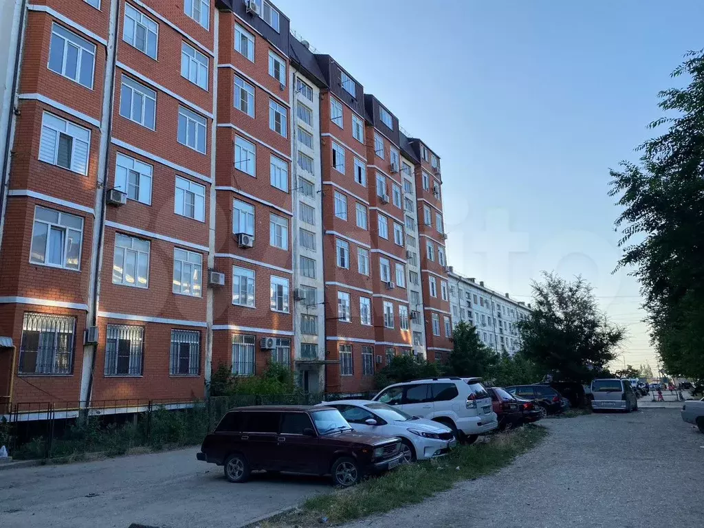 2-к. квартира, 70 м, 1/6 эт. - Фото 0