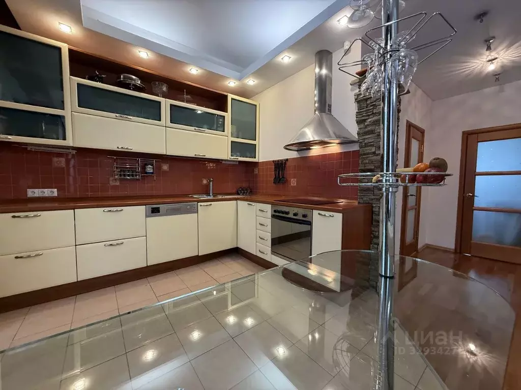 3-к кв. Иркутская область, Иркутск Украинская ул., 1 (75.0 м) - Фото 2