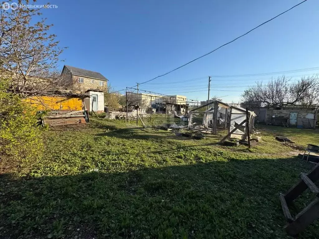 Участок в посёлок городского типа Молодёжное, улица Султана Амет-Хана ... - Фото 0