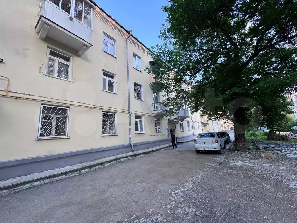 Комната 13,4 м в 3-к., 1/3 эт. - Фото 0