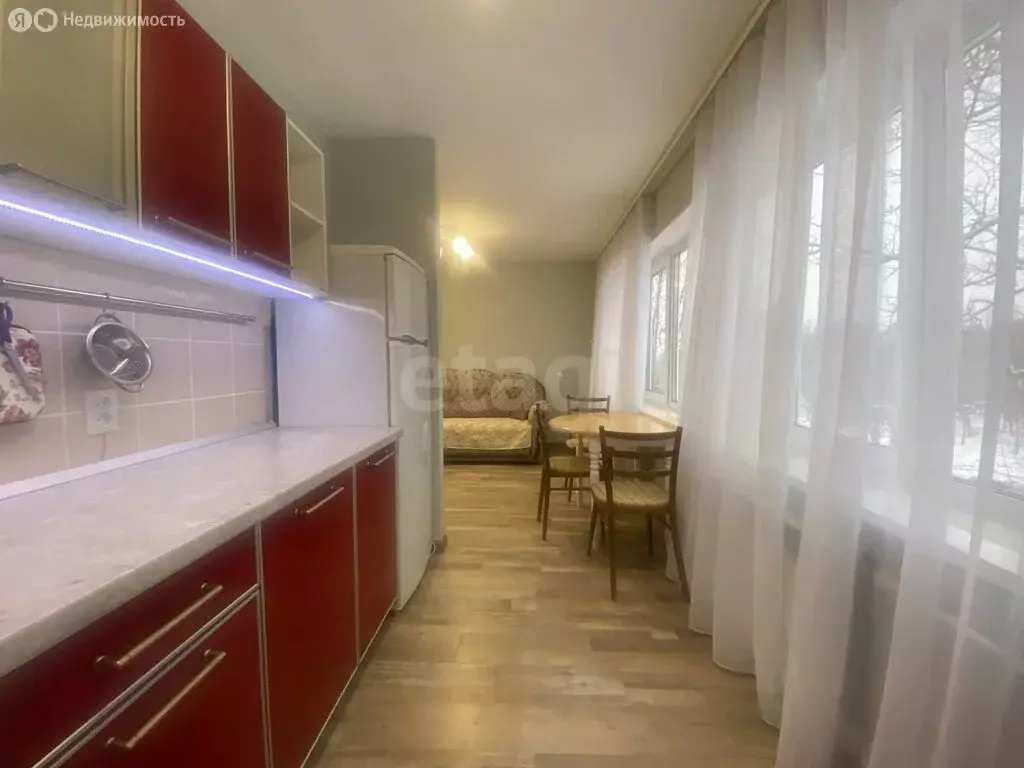 3-комнатная квартира: Череповец, улица Краснодонцев, 74 (58.4 м) - Фото 1