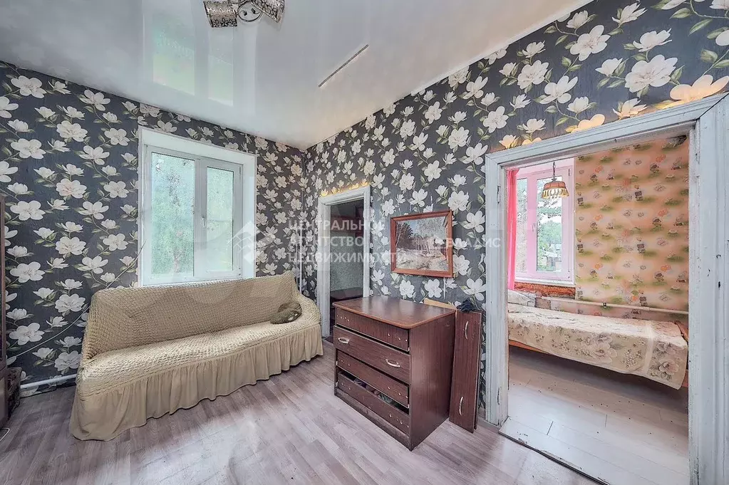 Комната 24 м в 3-к., 2/2 эт. - Фото 0