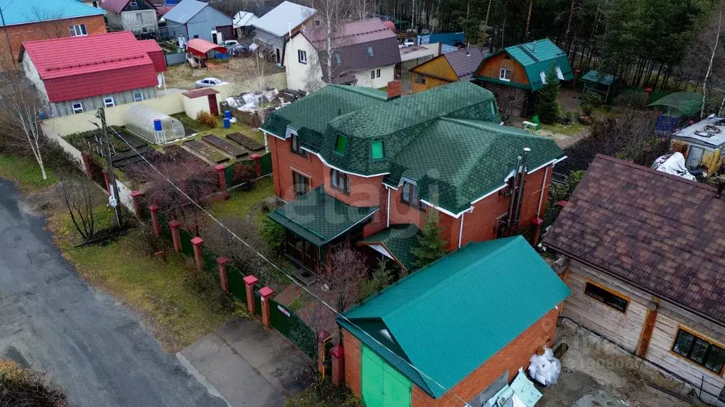 Дом в Ханты-Мансийский АО, Сургут Брусничная ул. (288 м) - Фото 0