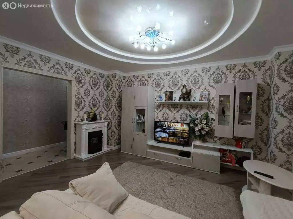 3-комнатная квартира: Батайск, улица Ушинского, 53 (75.6 м) - Фото 1