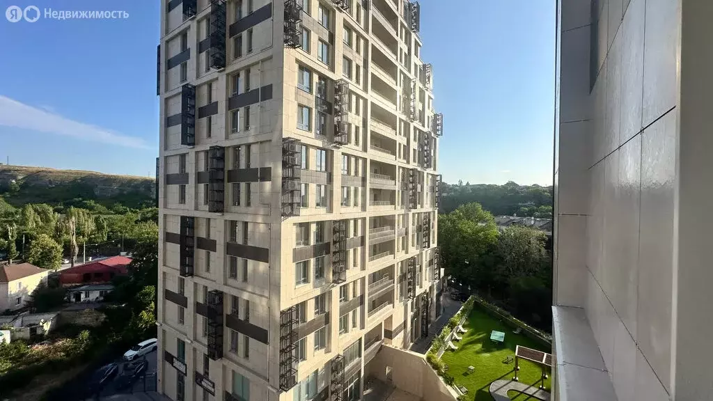3-комнатная квартира: Симферополь, улица Воровского, 24А (95.2 м) - Фото 0
